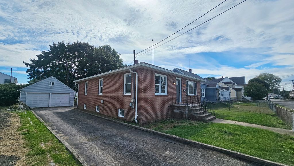 116 North Bishop Avenue, Bridgeport, CT 06610