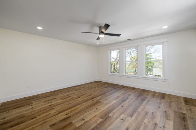 340A Peachtree St, Nashville, TN 37210