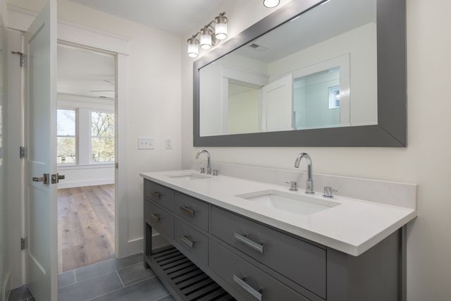 340A Peachtree St, Nashville, TN 37210