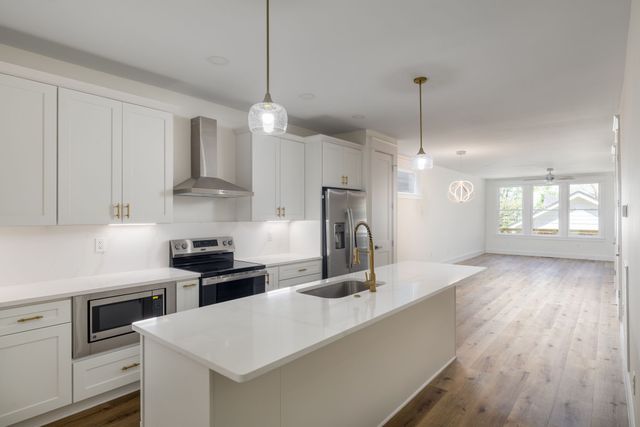 340A Peachtree St, Nashville, TN 37210