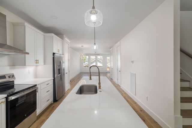 340A Peachtree St, Nashville, TN 37210