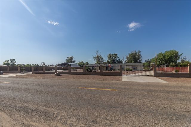 1566 E Willow Drive, Mohave Valley, AZ 86440