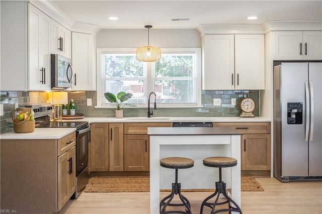 123 Prince James DR, Hampton, VA 23669