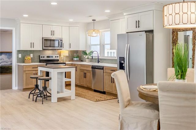 123 Prince James DR, Hampton, VA 23669