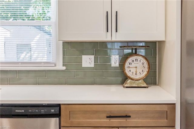 123 Prince James DR, Hampton, VA 23669