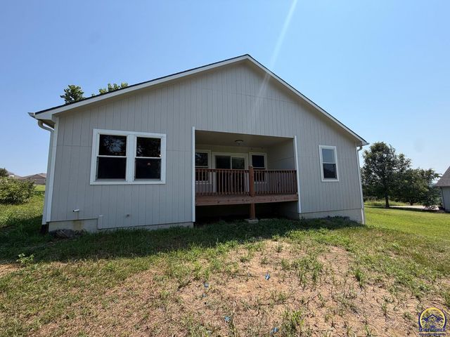 6118 SW 4th St, Topeka, KS 66615