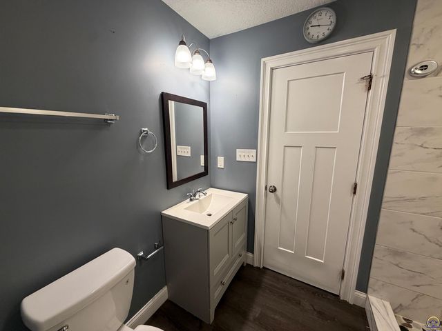 6118 SW 4th St, Topeka, KS 66615