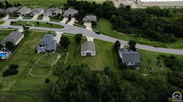 6118 SW 4th St, Topeka, KS 66615