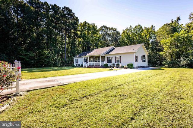 1092 S INDEPENDENCE DR, Montross, VA 22520