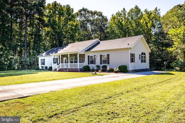 1092 S INDEPENDENCE DR, Montross, VA 22520