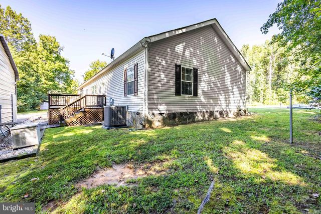 1092 S INDEPENDENCE DR, Montross, VA 22520