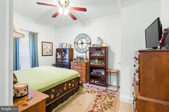 1092 S INDEPENDENCE DR, Montross, VA 22520
