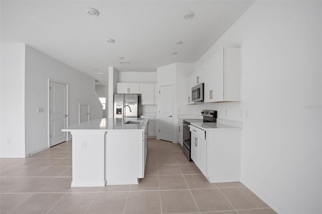 2407 PARAVANE WAY, Wesley Chapel, FL 33543