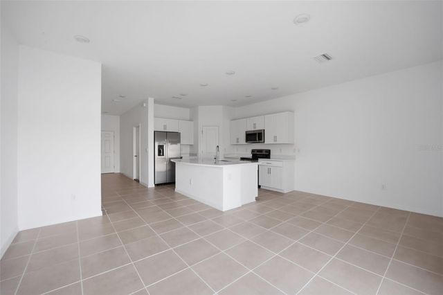 2407 PARAVANE WAY, Wesley Chapel, FL 33543