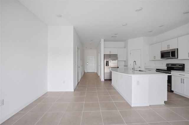 2407 PARAVANE WAY, Wesley Chapel, FL 33543