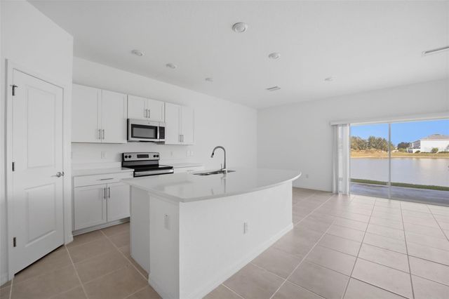 2407 PARAVANE WAY, Wesley Chapel, FL 33543