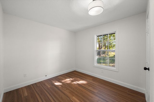 1125 W 6th Avenue, Corsicana, TX 75110