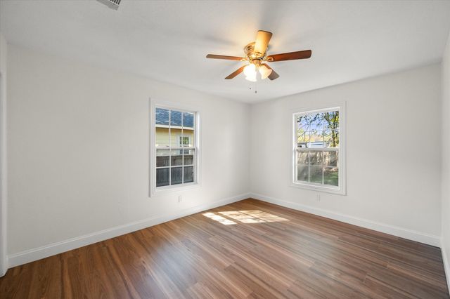 1125 W 6th Avenue, Corsicana, TX 75110