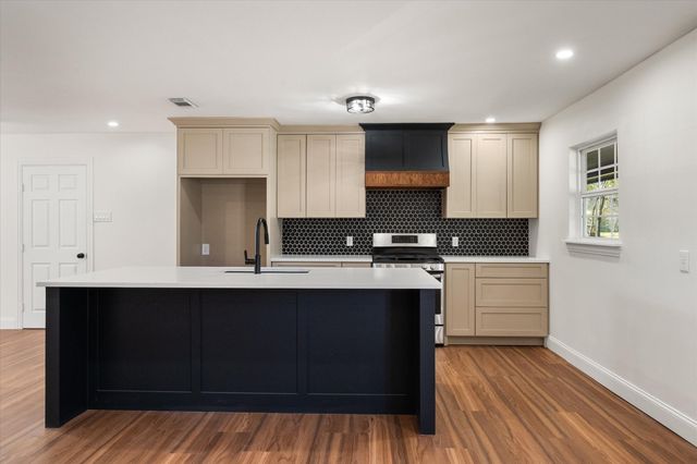 1125 W 6th Avenue, Corsicana, TX 75110