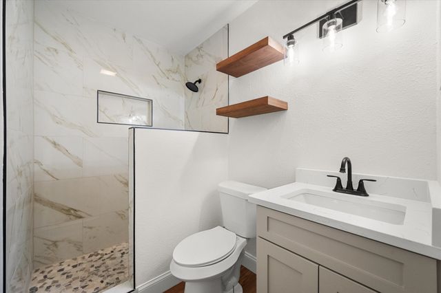 1125 W 6th Avenue, Corsicana, TX 75110