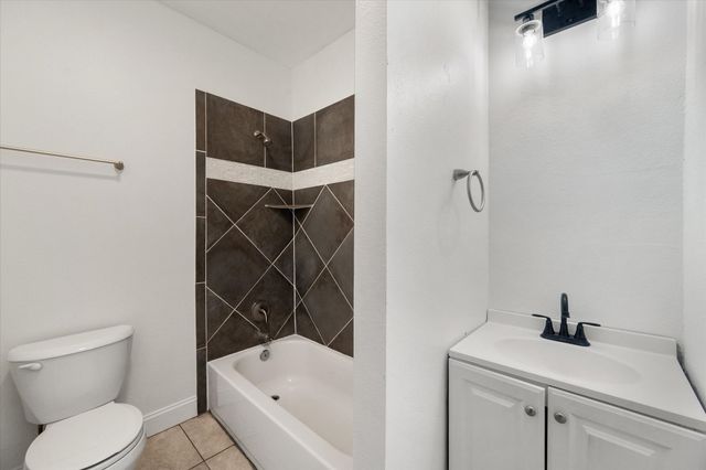 1125 W 6th Avenue, Corsicana, TX 75110