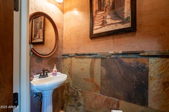 18425 W SANTA IRENE Drive, Goodyear, AZ 85338