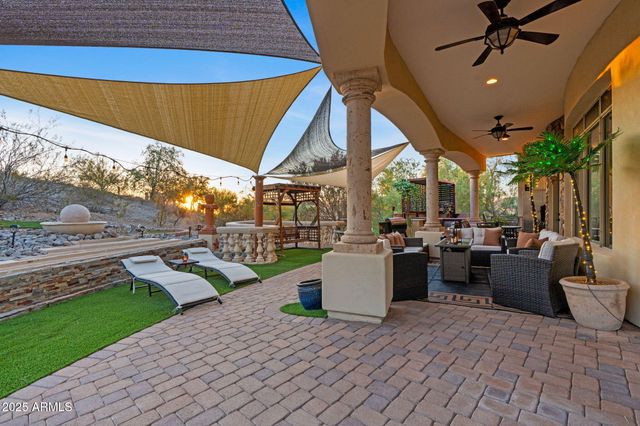 18425 W SANTA IRENE Drive, Goodyear, AZ 85338