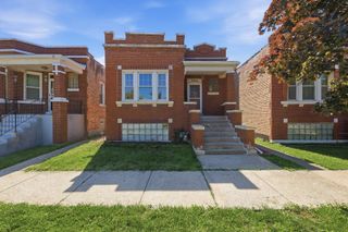 2516 S 56th Court, Cicero, IL 60804