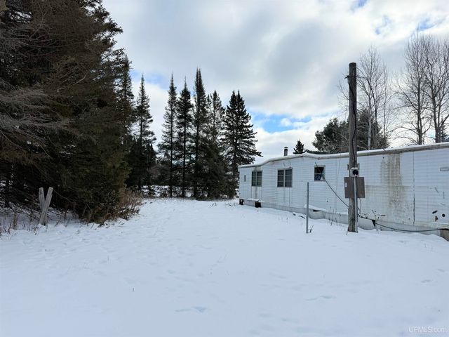 5939 Brampton 27.5 Road, Gladstone, MI 49837