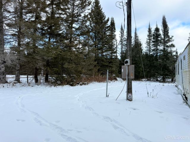 5939 Brampton 27.5 Road, Gladstone, MI 49837