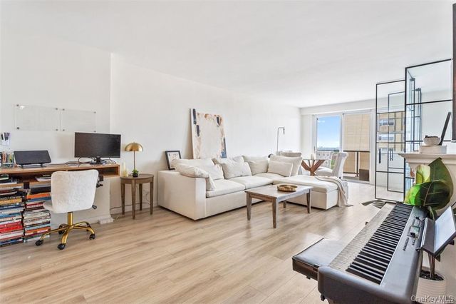 102-30 66 Road 25E, Forest Hills, NY 11375