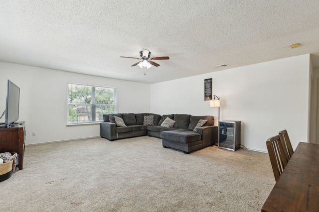 746 Cedarwood Drive, Cedar Hill, TX 75104