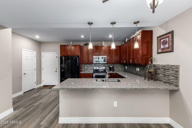 2821 S SKYLINE Drive 129, Mesa, AZ 85212