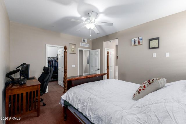 2821 S SKYLINE Drive 129, Mesa, AZ 85212