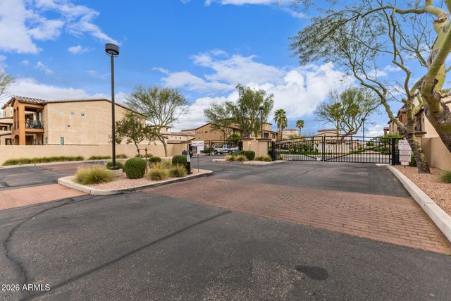 2821 S SKYLINE Drive 129, Mesa, AZ 85212