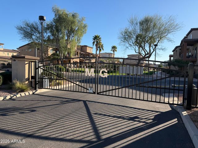 2821 S SKYLINE Drive 129, Mesa, AZ 85212