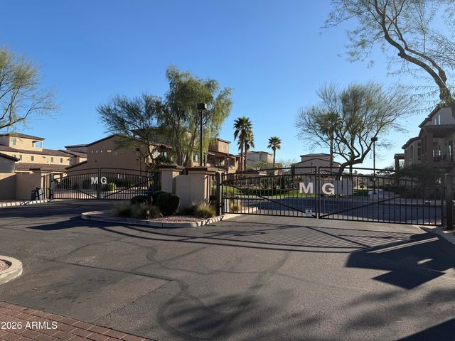 2821 S SKYLINE Drive 129, Mesa, AZ 85212