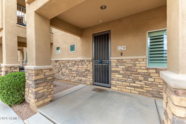 2821 S SKYLINE Drive 129, Mesa, AZ 85212