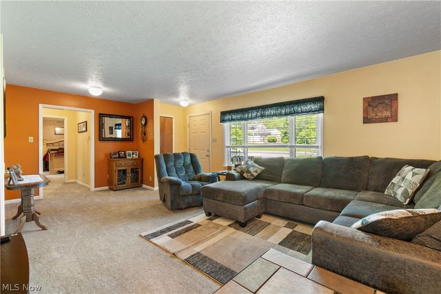 5030 Manchester Road, Akron, OH 44319