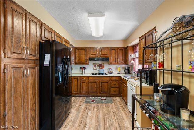 5030 Manchester Road, Akron, OH 44319