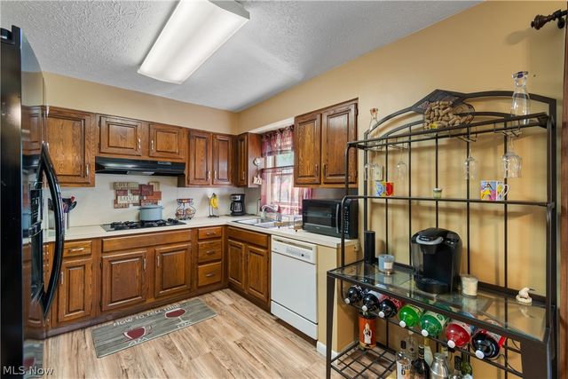 5030 Manchester Road, Akron, OH 44319