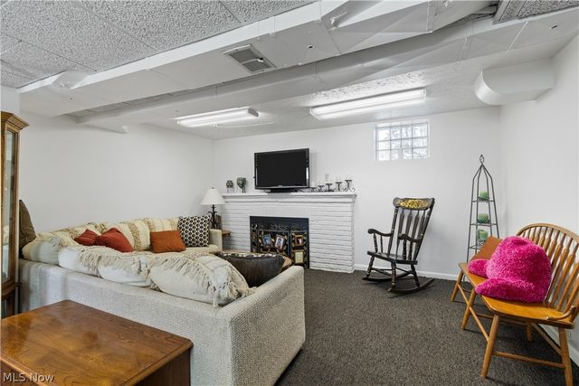 5030 Manchester Road, Akron, OH 44319