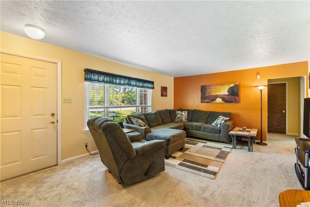5030 Manchester Road, Akron, OH 44319