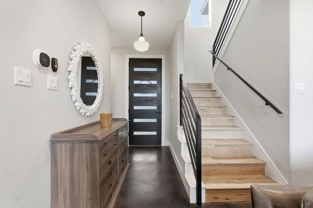 10012 Janet LOOP, Dripping Springs, TX 78620