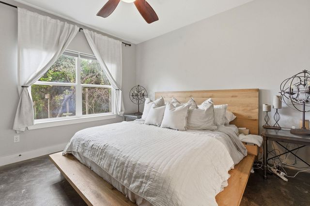 10012 Janet LOOP, Dripping Springs, TX 78620