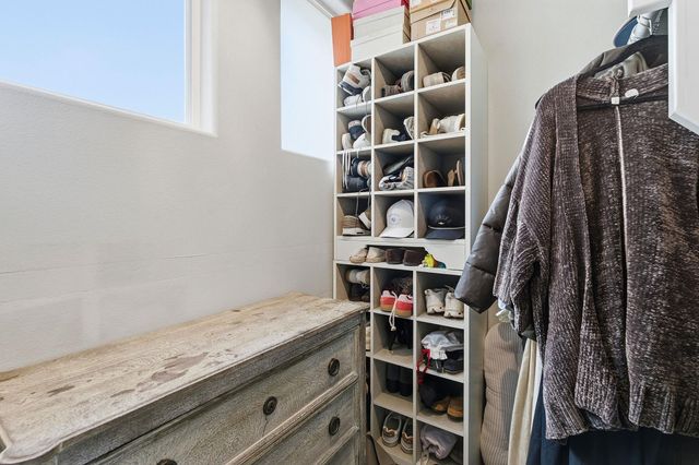 10012 Janet LOOP, Dripping Springs, TX 78620