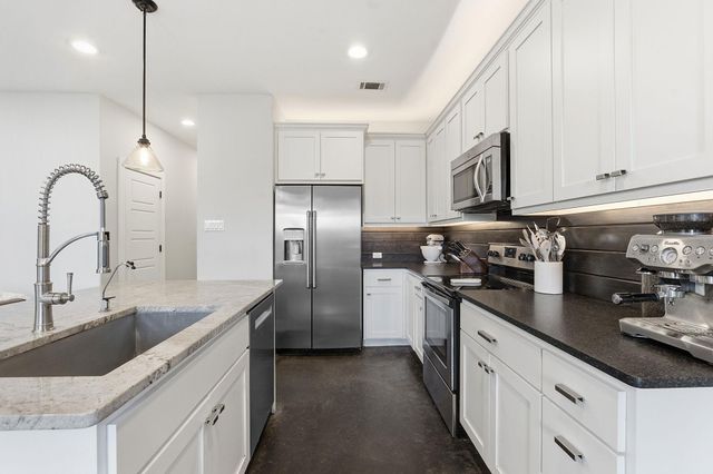 10012 Janet LOOP, Dripping Springs, TX 78620