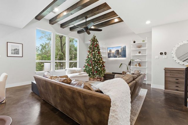 10012 Janet LOOP, Dripping Springs, TX 78620