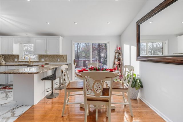 26 Smith Street, Lincoln, RI 02865