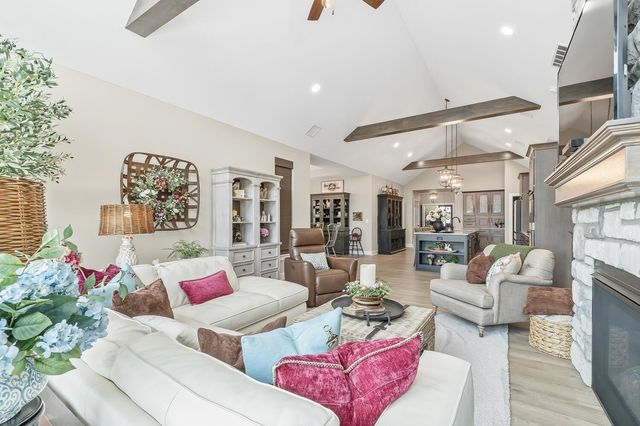 1434 S Monument St, Wichita, KS 67235